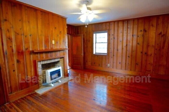 Building Photo - 21 Archdale St