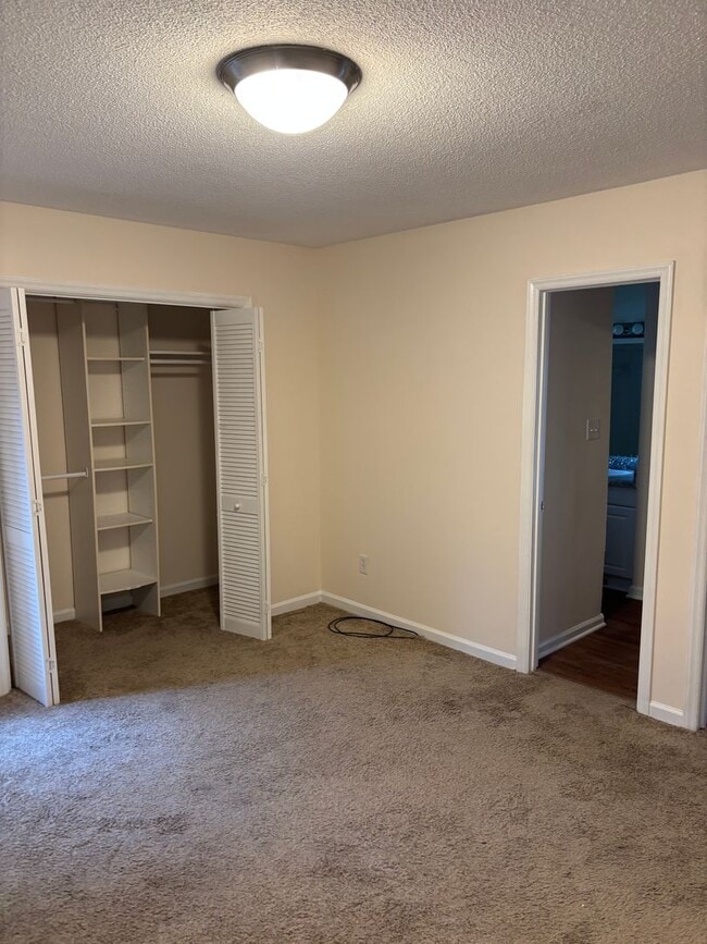 Building Photo - One Month Free **Limited Time**Prime Location