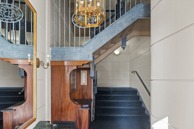 Building Photo - 100 Salem St