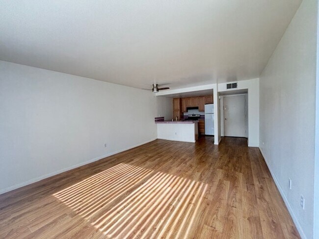 Building Photo - Spacious 1BD/1BA Mission Plaza Condo with Resort-Style Amenities in Prime Mission Valley Location