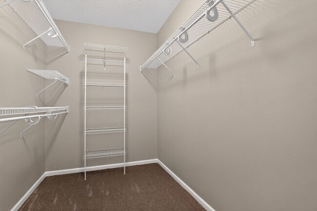 Building Photo - 15914 W 91st Terrace
