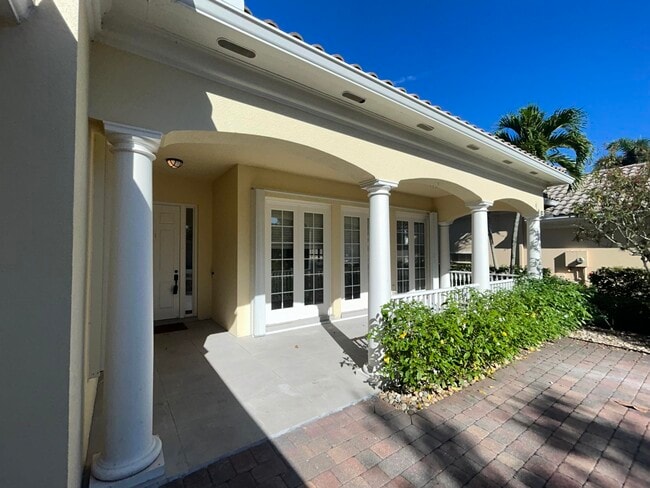 Building Photo - 8455 Belize Pl