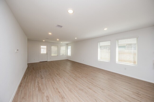 Building Photo - 27122 River Birch Ridge Dr