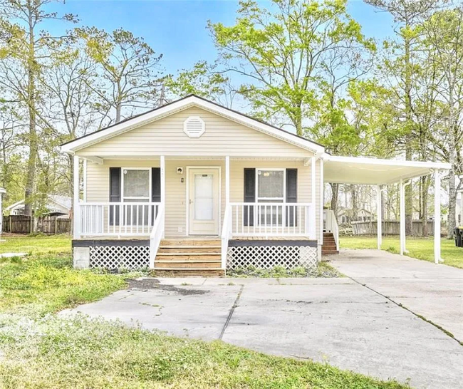 Primary Photo - 370 Cedar Ln