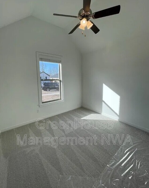 Building Photo - 1574 N Pershing St