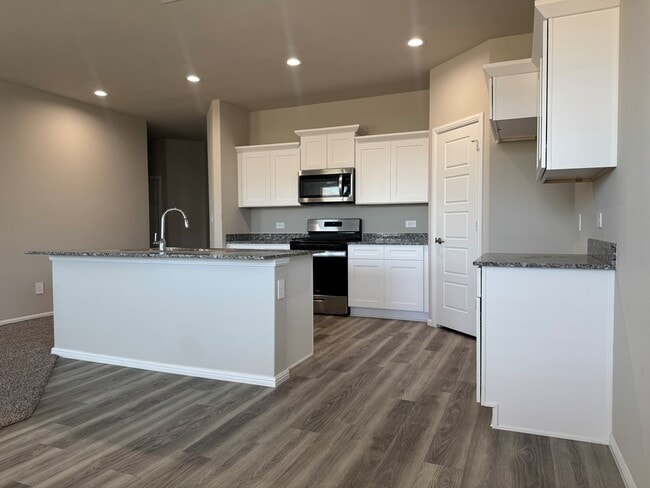 Building Photo - 6211 Globe Life Ct