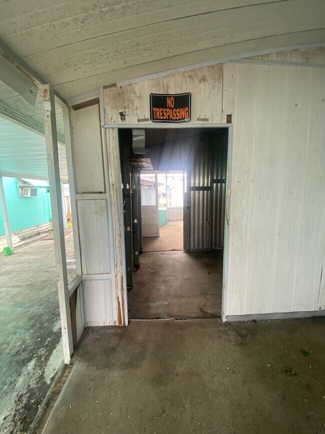 Building Photo - 2900 FL-17