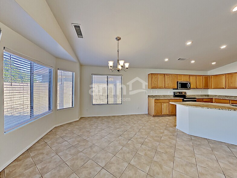 Building Photo - 1920 S 85th Ln