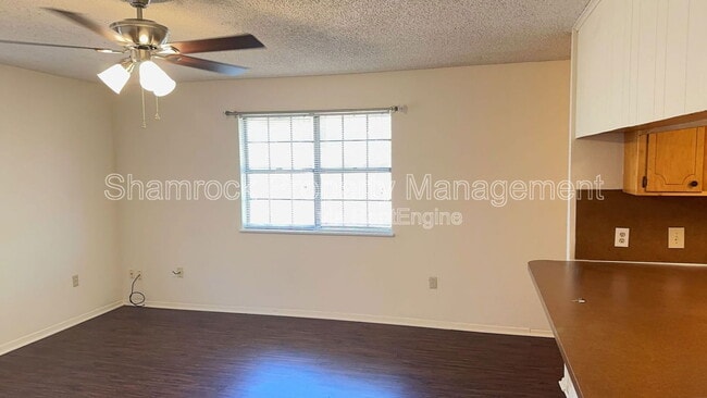 Building Photo - 908 Lancelot Cir