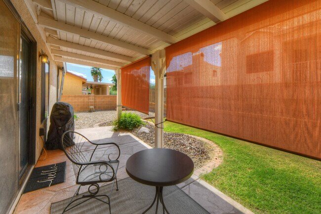 Building Photo - 10407 N Fair Desert Dr