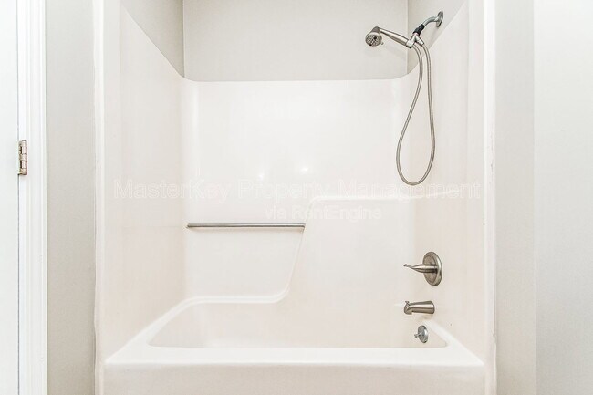 Building Photo - 407 E Dynasty Dr