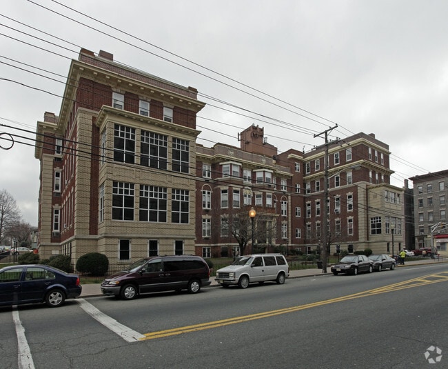 Primary Photo - Park View East