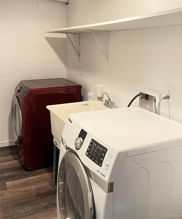 Building Photo - 1215 Oaklawn Dr