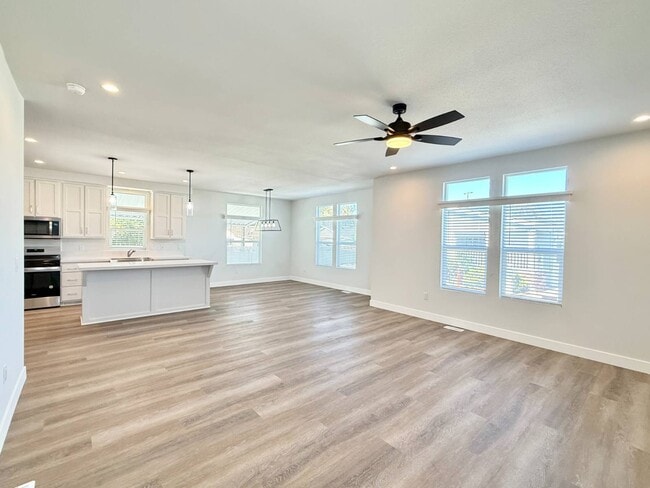 Building Photo - 11 Palm Via