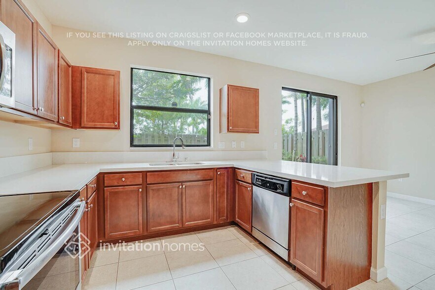 Building Photo - 25062 SW 115th Ave