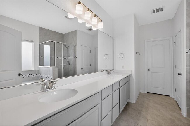 Building Photo - 108 Meadow Wood Cv