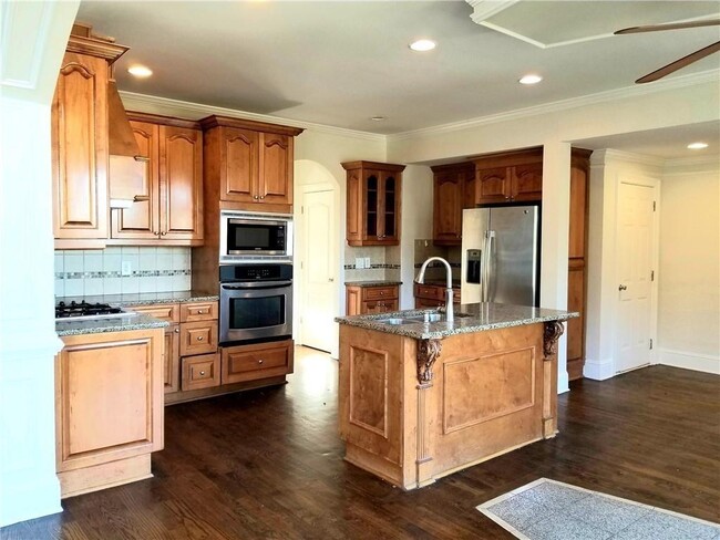 Building Photo - 3306 Chastain Ridge Dr