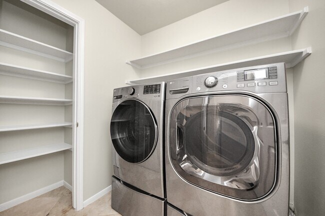 Building Photo - 4418 Ringrose Dr