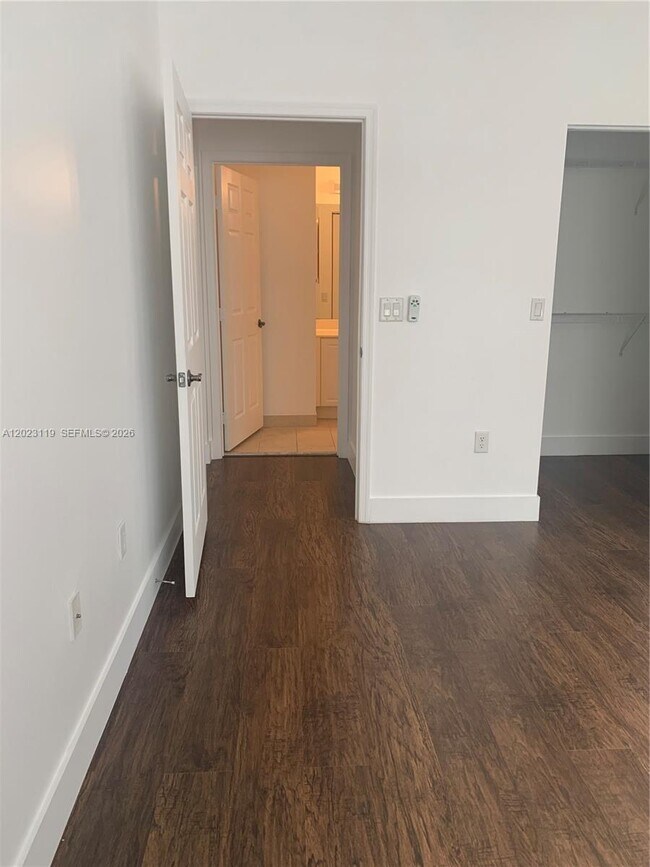 Building Photo - 4702 SW 160th Ave