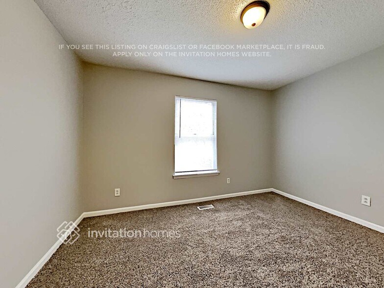 Building Photo - 3939 Armitage Dr