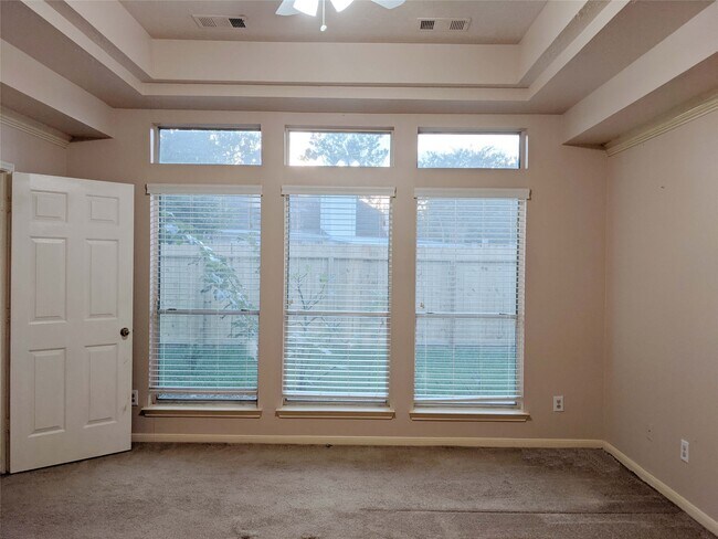 Building Photo - 2810 Foxden Dr