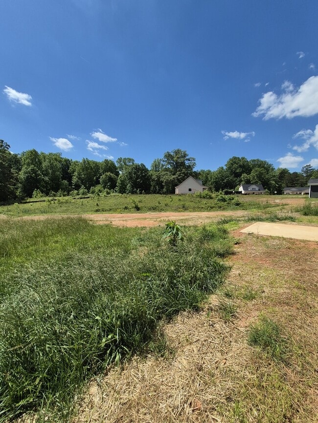 Building Photo - 209 Charlotte Cir