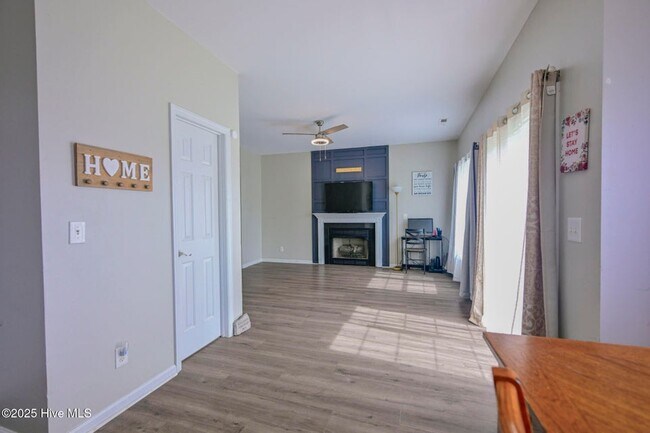 Building Photo - 108 Maidstone Dr