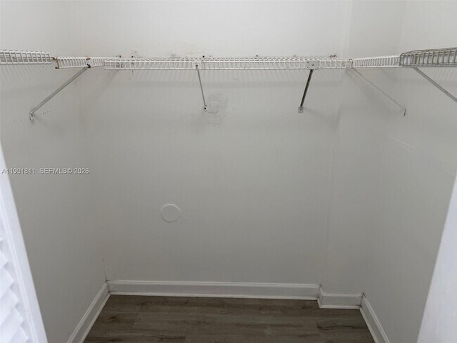 Building Photo - 13120 SW 92nd Ave