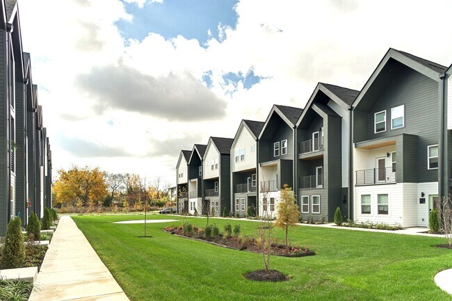 Building Photo - Be the first to live here. Donelson Nashvi...