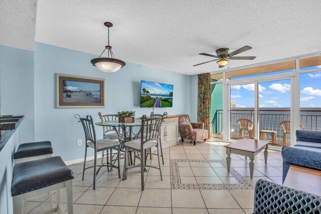 Building Photo - 3548 Alexandria Ave