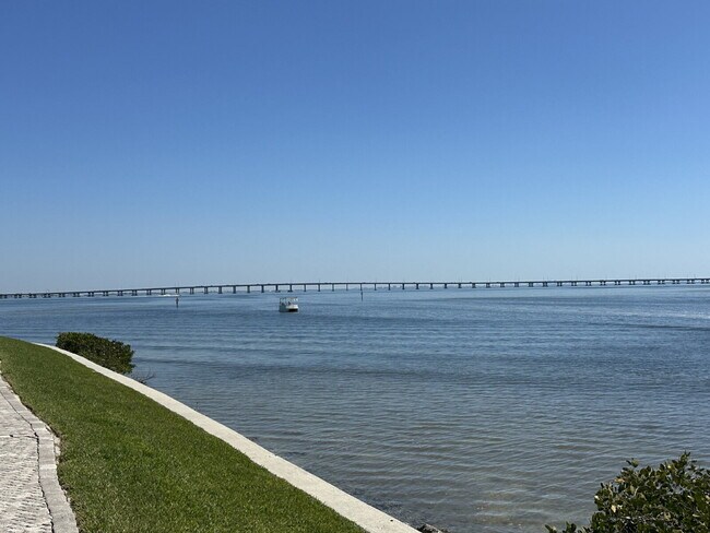 Building Photo - 2755 Via Capri