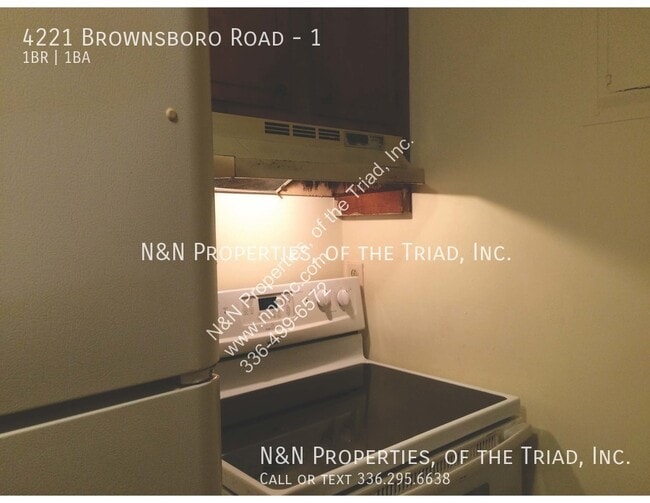 Building Photo - 4221 Brownsboro Rd