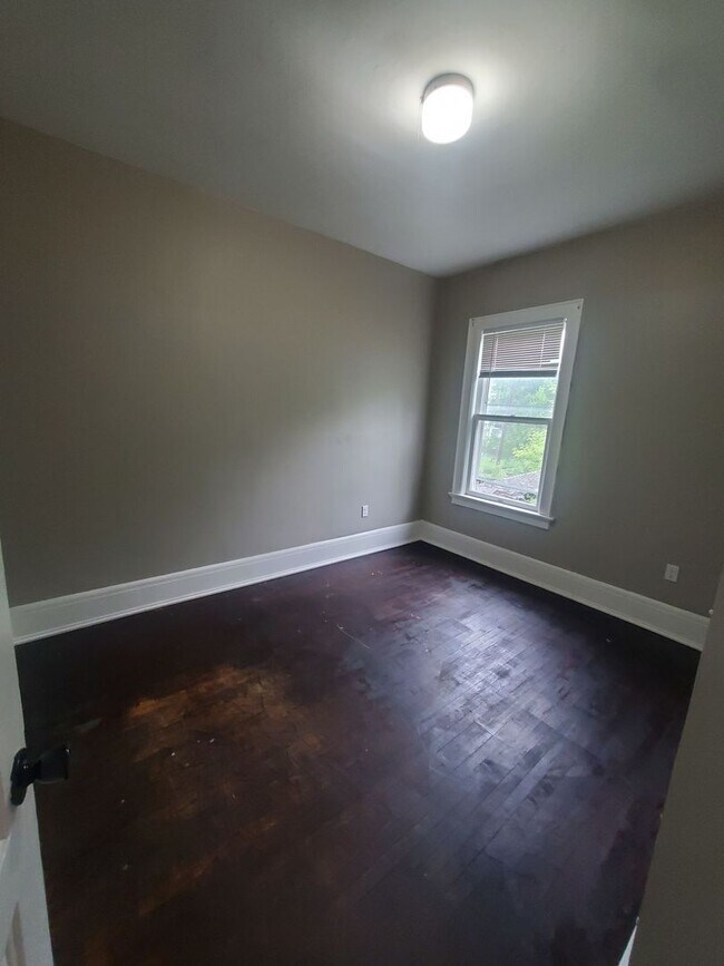Building Photo - 2516-2518 N 12th St. (Duplex)