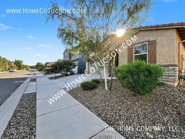 Building Photo - 7140 S Via Gaucho Viejo