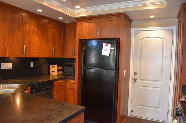 Building Photo - Steps to Chapman University