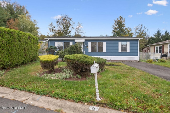 Building Photo - 5 Fallow Dr