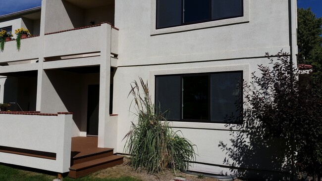 Building Photo - Condo for Rent