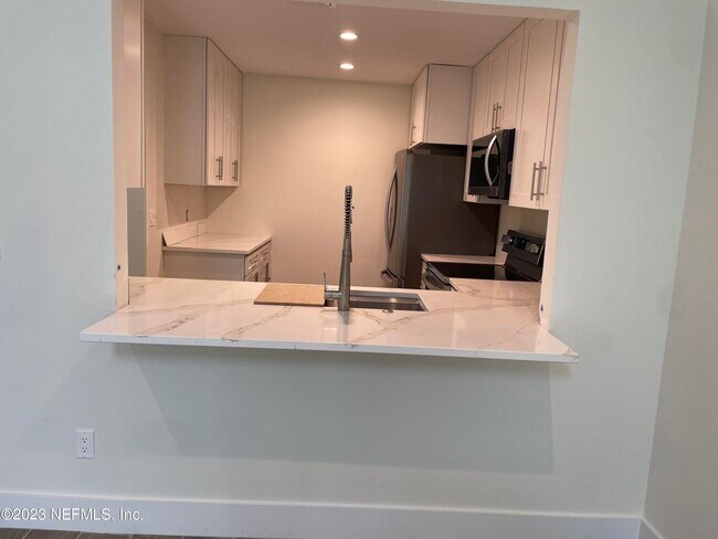 Building Photo - 3111 Sea Hawk Dr
