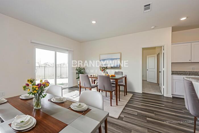 Building Photo - 8352 Sniptoe Dr