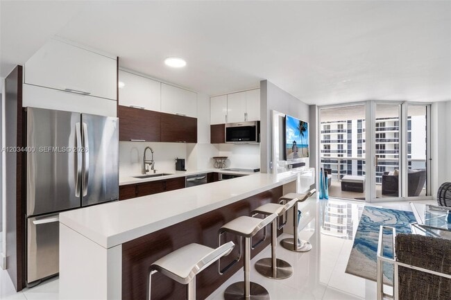 Building Photo - 4779 Collins Ave