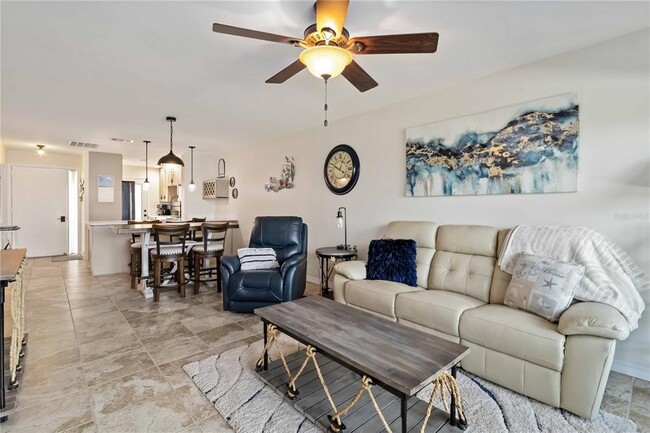 Building Photo - 1500 Park Beach Cir