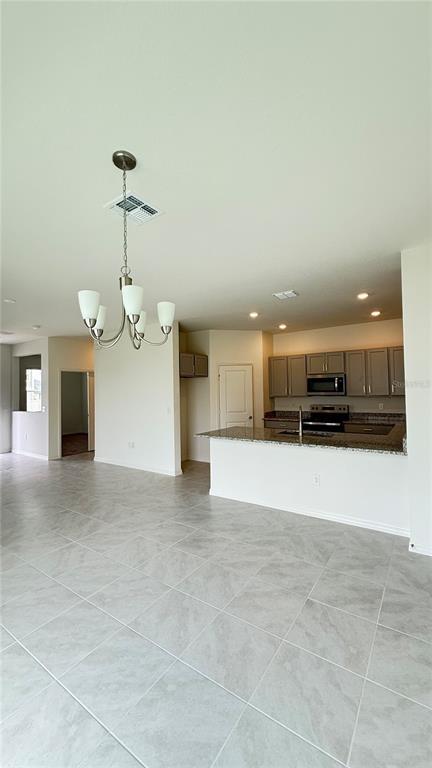 Building Photo - 9256 Westside Hls Dr