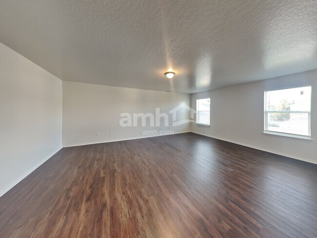 Building Photo - 9220 W Hearthside Dr