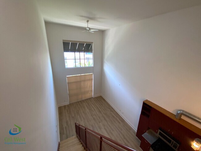 Building Photo - $3495.00 - Luxury 1/1.5 Santana Row with Bonus room