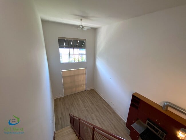 Building Photo - $3595.00 - Luxury 1/1.5 Santana Row with Bonus room
