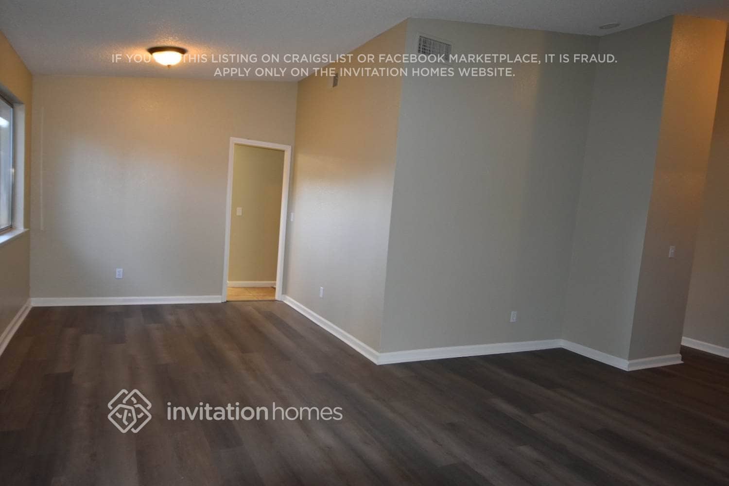 Building Photo - 9905 Country Oak Ct