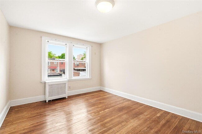 Building Photo - 67-99-99 Exeter St