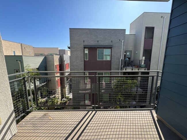 Building Photo - Stunning 2Bd/2Ba Condo in Heart of Irvine! **$500 Off First Months Rent!**