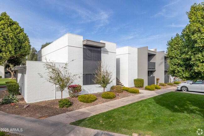 Building Photo - 1030 S Dobson Rd