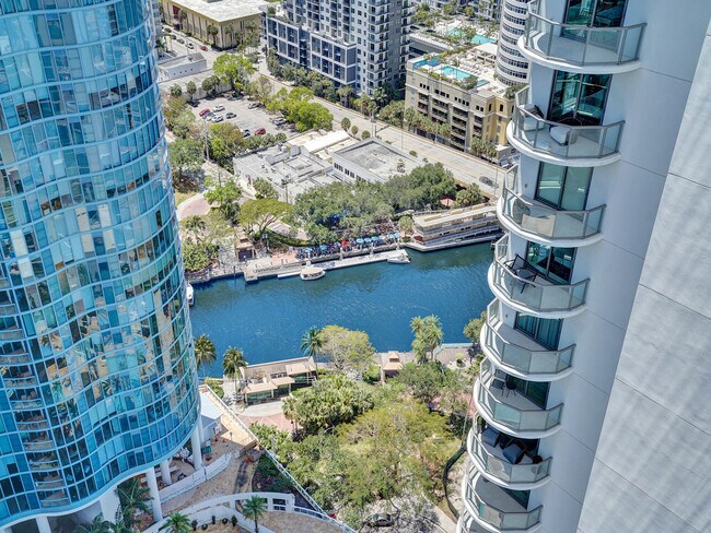Building Photo - 100 E Las Olas Blvd
